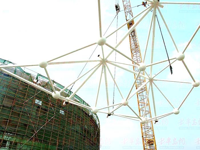 沙坪坝体育馆网架安装